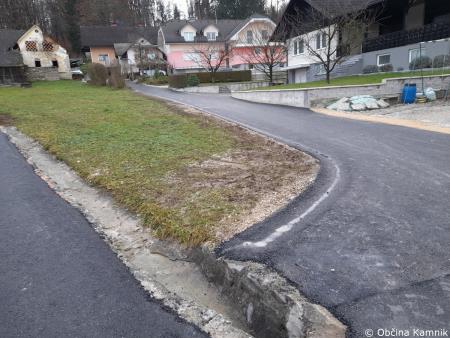 Asfaltiranje cestišča-  Podgorje